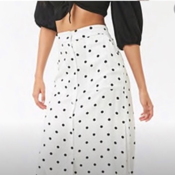Forever 21 Dresses & Skirts - F21 knee length polka dot button skirt